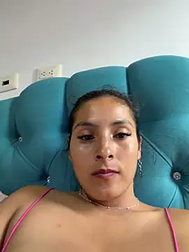 Cami_Leon2's cam snapshot