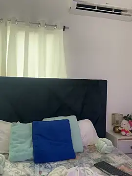 Lily_Woodz's cam snapshot