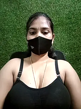 Nithyatamil's cam snapshot