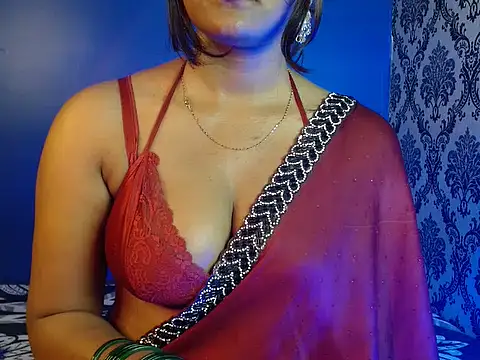 Hotginni4's cam snapshot