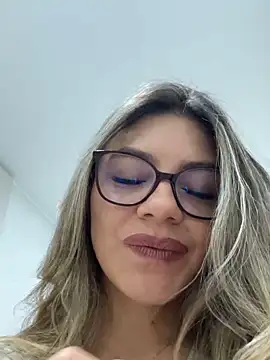 alicee16 live sex cam