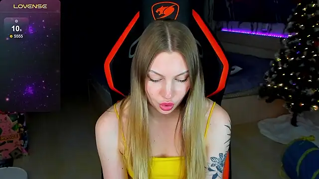 BiMolly's cam snapshot