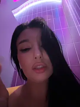 Tisha_Busty live sex cam