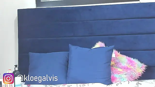 Kloe-squirts's cam snapshot