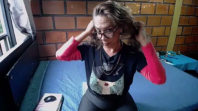 Lady_Lolla11's cam snapshot