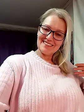 irinamaux live sex cam