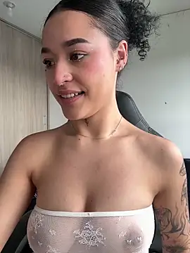 crystal_dlun's cam snapshot