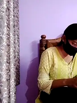 Student12th's cam snapshot