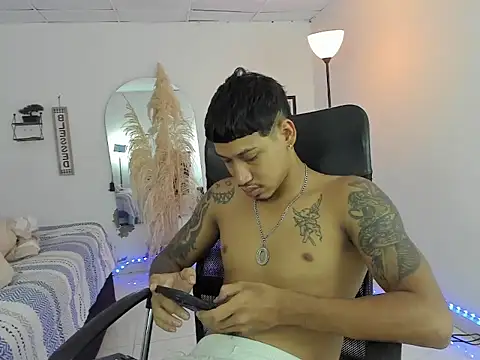 slim_master12 live sex cam