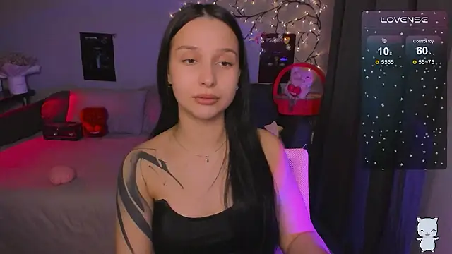 BabyMooon's cam snapshot