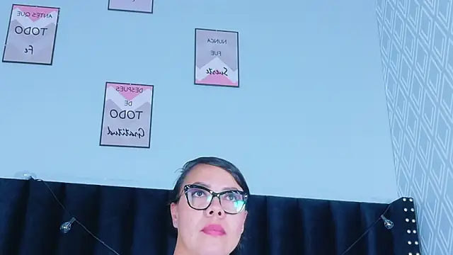 hotlatinateacher's cam snapshot