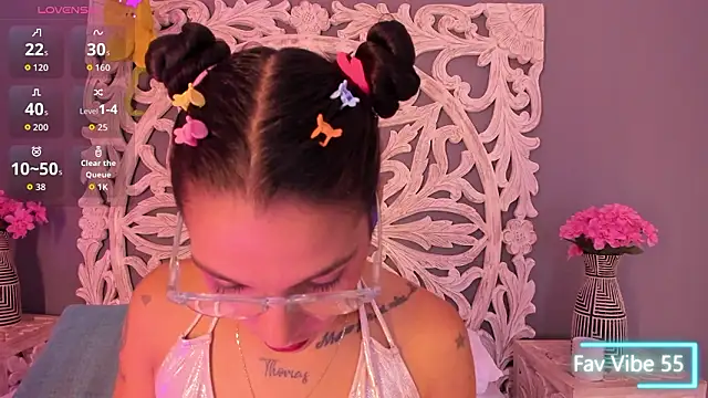 loraineblake's cam snapshot