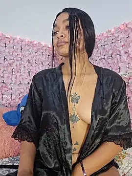 Lynda_Bonnie live sex cam