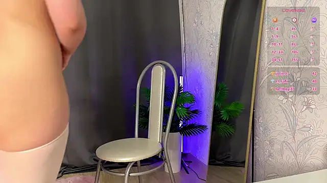 WiaSiviaSun live sex cam