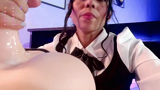 adara_le live sex cam