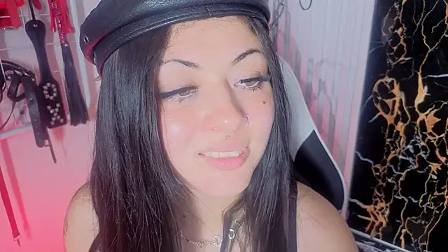 Guxplo_'s cam snapshot