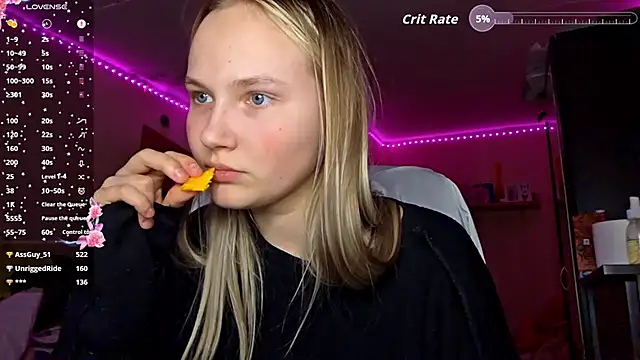 KarinRobertson's cam snapshot