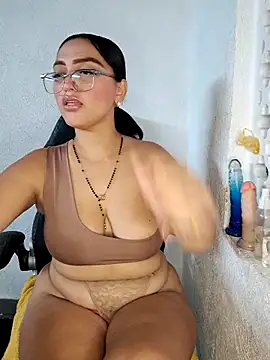 Mia_em's cam snapshot