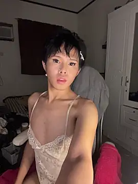 Plaxtique live sex cam