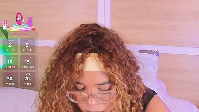 _nickypurple_'s cam snapshot