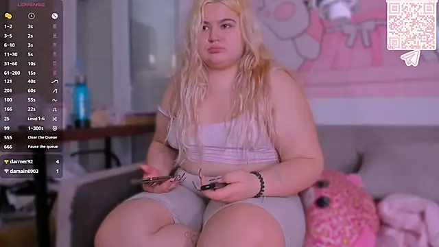 Freakcute_'s cam snapshot