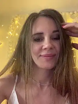 LucieMack's cam snapshot