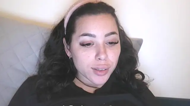 LovelyJulliette live sex cam