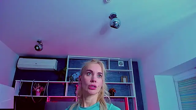 SabrinaSharm's cam snapshot