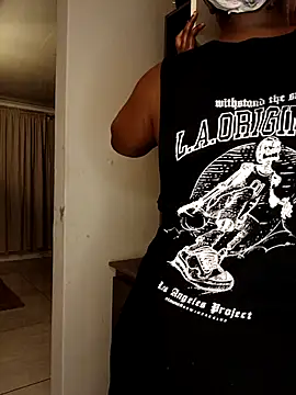 Zee-Thee-Gemini's cam snapshot