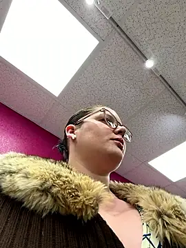 mangolini_parrocini live sex cam