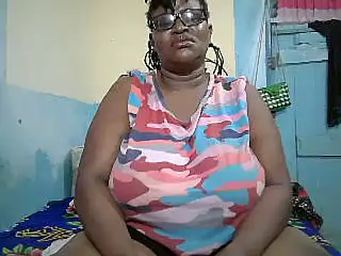 sexy_bigboobss's cam snapshot