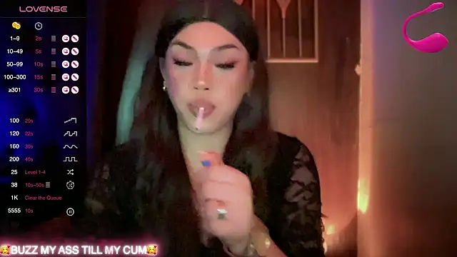 madam_agnes1's cam snapshot