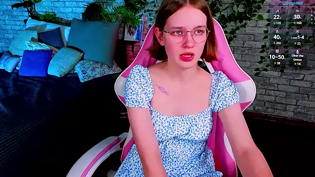 Mia_Mooore's cam snapshot