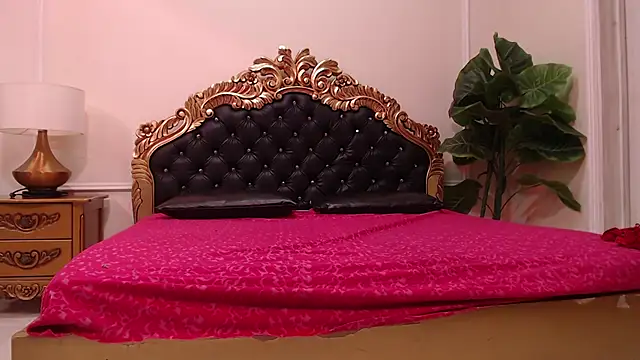 ChannelMoore live sex cam