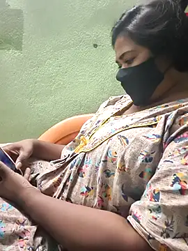 Liyaa_24 live sex cam