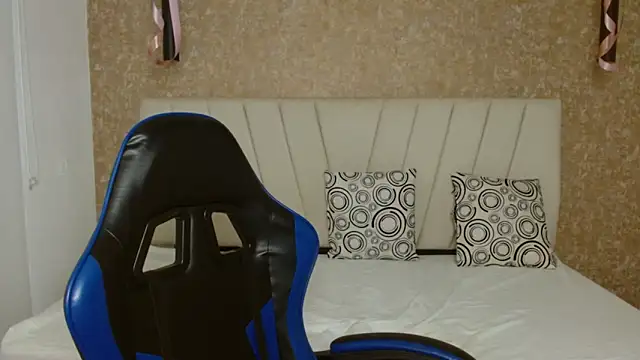 POCAHONTAS---'s cam snapshot