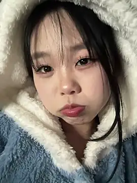 Emely-lysea's cam snapshot