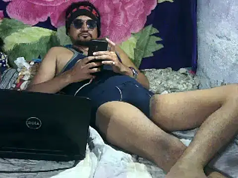 Rocobodymassager live sex cam