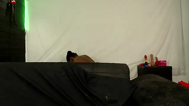 agatha_prime's cam snapshot