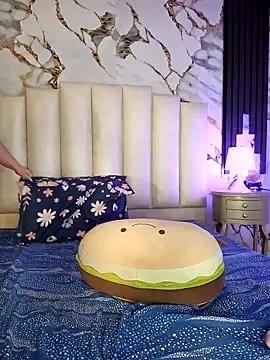 mollieblue69 live sex cam