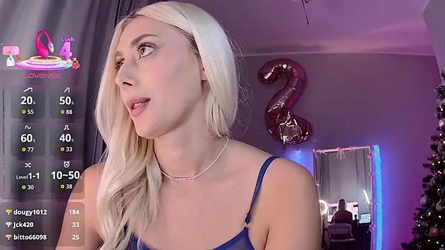 LoryWood's cam snapshot