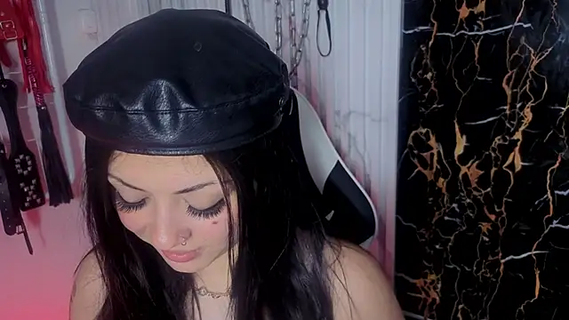 Guxplo_'s cam snapshot