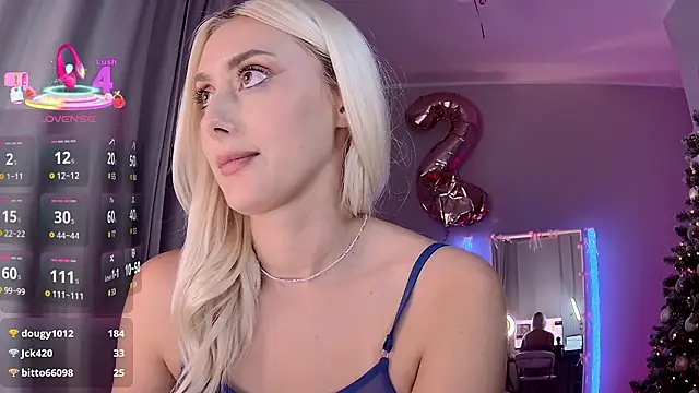 LoryWood's cam snapshot