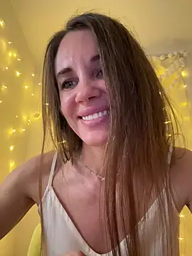 LucieMack's cam snapshot