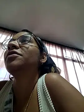 Sofythom1 live sex cam