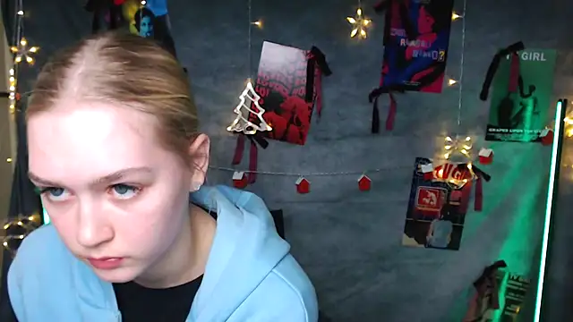 MademoiselleCl's cam snapshot