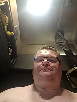 Tataurs live sex cam