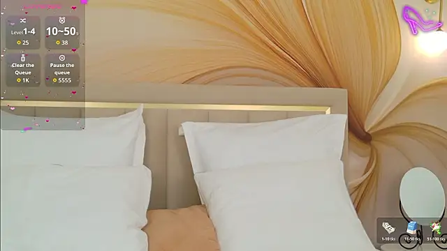 ClaireMathis's cam snapshot