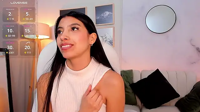 Tiffany_Low's cam snapshot