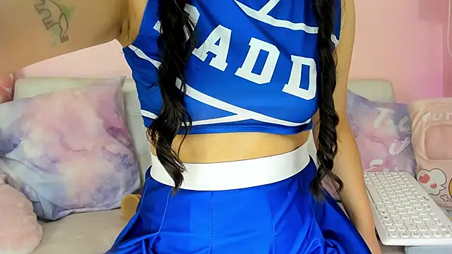 tinysara's cam snapshot